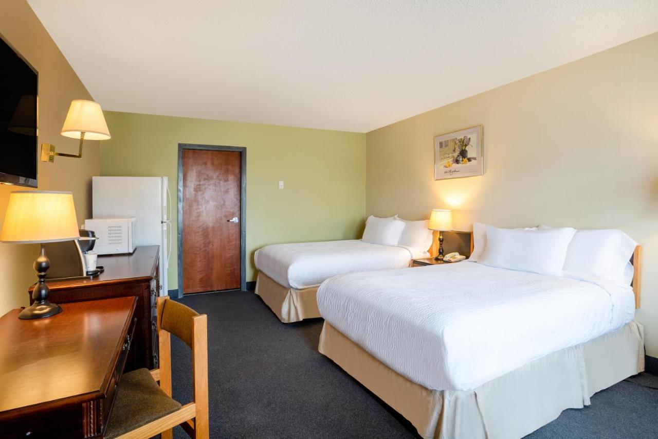 Thriftlodge By Wyndham Regina North エクステリア 写真